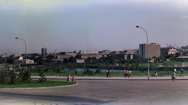 Вид набережной Миасса. Ориентировочно 1978 года. 