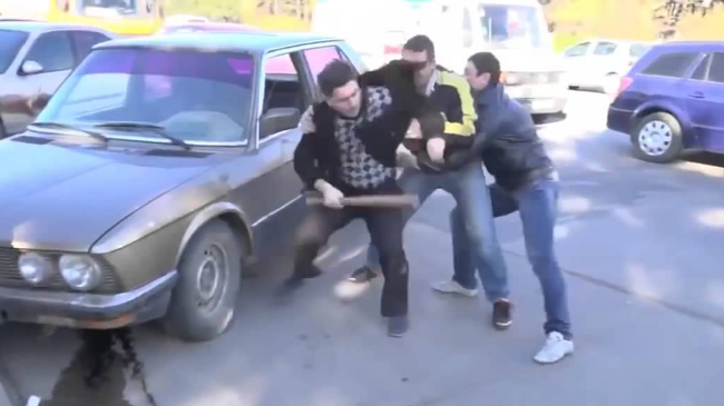 В Челябинске ищут буйных пассажиров, избивших таксиста Uber 