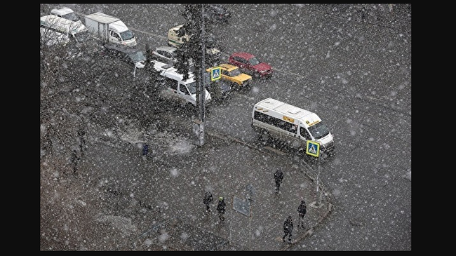 В Челябинской области дорожники приведены в режим повышенной готовности из-за снега   