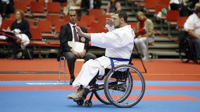 Челябинец взял бронзовую медаль чемпионата мира по пара-каратэ, поставив коляску «на дыбы»