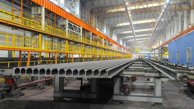 ЧМК заключил крупный контракт на поставку рельсов в Казахстан