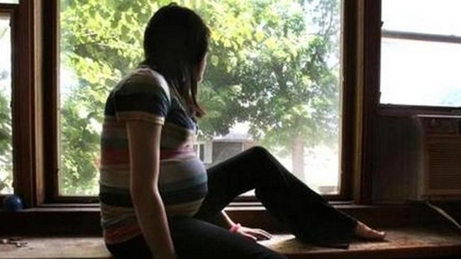 В Челябинске готовится рожать 12-летняя девочка. Беременность скрывали