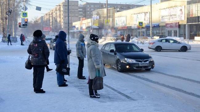 Челябинцев просят с пониманием отнестись к поломкам городского транспорта в мороз