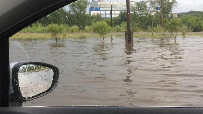 Затопленные дороги спровоцировали утренние пробки в Челябинске