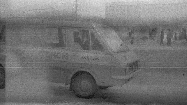 Первое маршрутное такси в Челябинске. Железнодорожный вокзал - магазин "Молодежная мода" на ул. Комарова. Примерно февраль 1985 года.