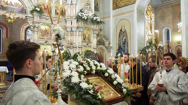В храмах Челябинска пройдут рождественские богослужения. 