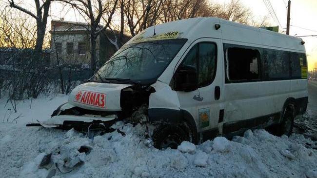 Иномарка протаранила маршрутку в Челябинске, есть пострадавшие