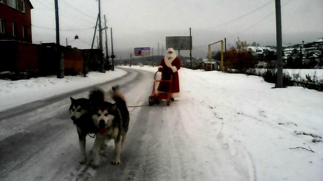 Дед мороз уже прибыл в Миасс! Правда не на оленях! 