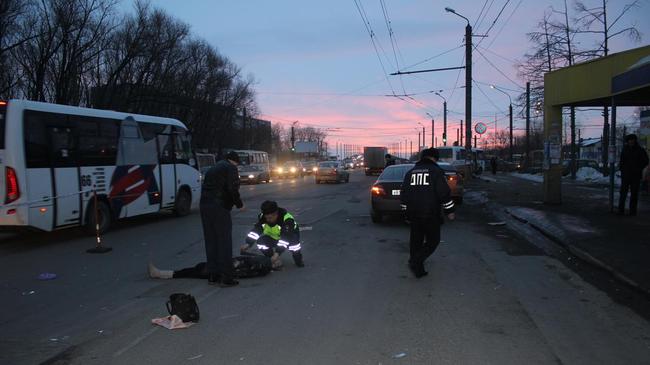 На выезде из Челябинска водитель Toyota насмерть сбил женщину