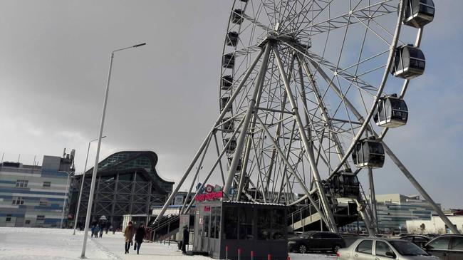 В Челябинске запустили колесо обозрения у ТРК «Горки»