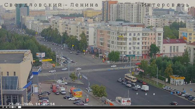 Перекресток проспекта Ленина и Свердловского открыли после ремонта дороги