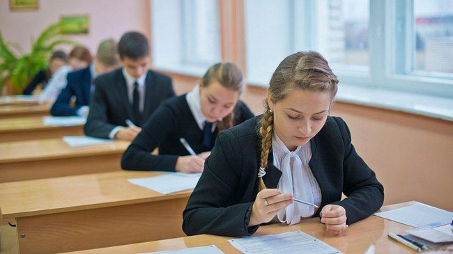 358 тысяч российских выпускников отправятся сдавать ЕГЭ по обществознанию