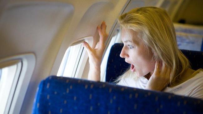 В аэропорту Челябинска пассажиры в панике отказались лететь на самолете