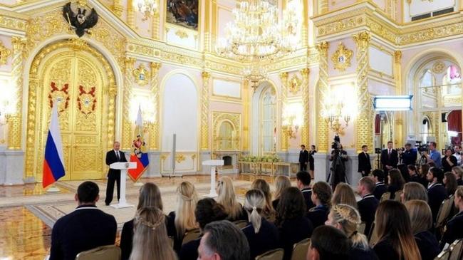 Южноуральские олимпийцы получили в Кремле ордена и дорогие иномарки