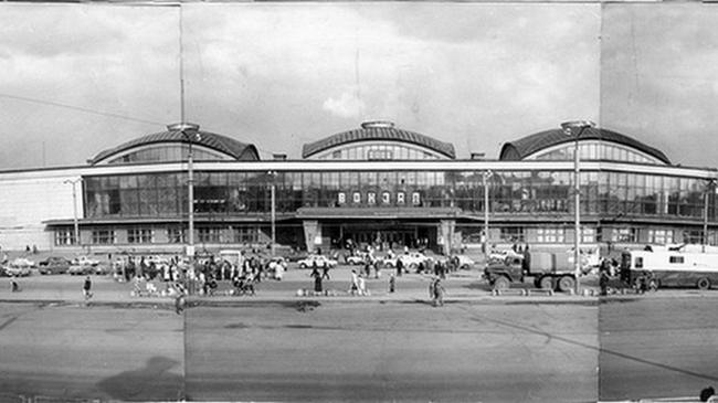 Панорама ж.д. вокзала. Челябинск, 1980-тые гг.