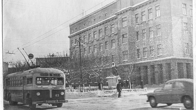 Здание совнархоза на ул. Спартак, 1957 год
