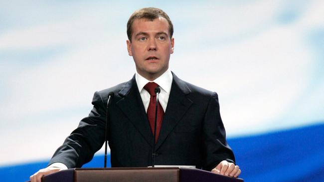  Самолёт премьер-министра Медведева приземлился в Магнитогорске