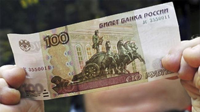 Депутаты хотят, чтобы россияне работали за 100 рублей в час