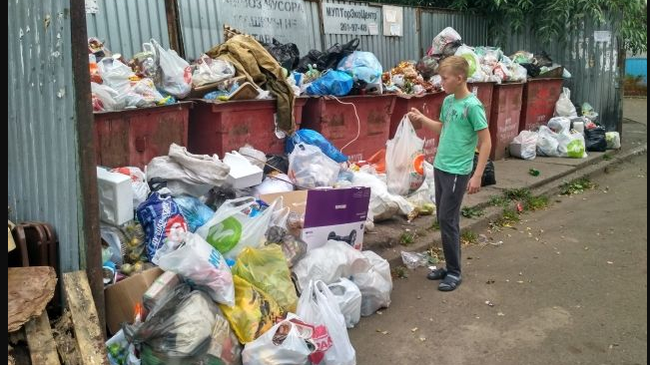 Режим повышенной опасности ввели в Челябинске из-за мусора 