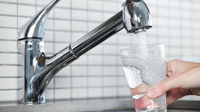 Только 3% челябинцев не боятся пить воду из-под крана‍