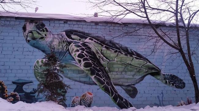 Водный мир на улицах Челябинска 😊 Видели такое граффити?