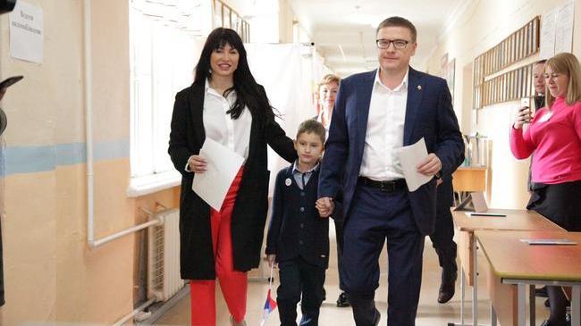 Кандидаты в губернаторы проголосовали на выборах в Челябинске