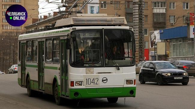 🚌 Замена маршруток на троллейбусы и автобусы снова откладывается.