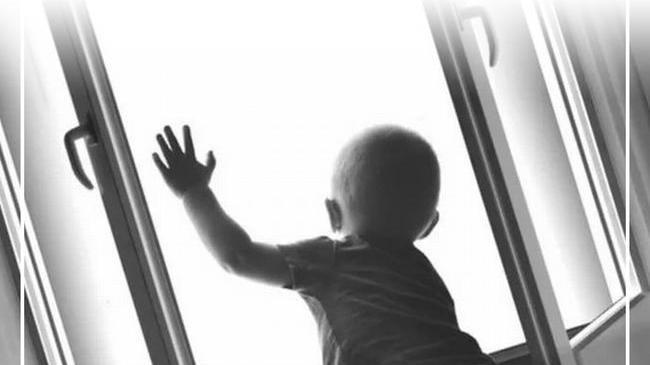 😭 В Златоусте шестилетний ребенок выпал из окна