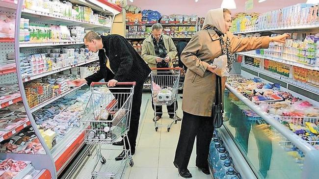 В супермаркетах подешевели гречка и мясо