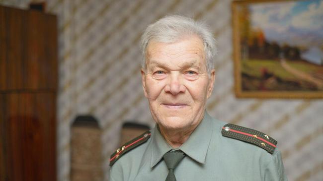 89-летний продавец кабачков из Челябинска, ставший знаменитым в ВК, попросил помогать детям, а не ему
