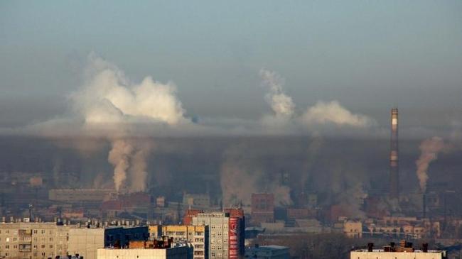 «Откажитесь от поездок на машинах»: смог в Челябинске продержится ещё сутки