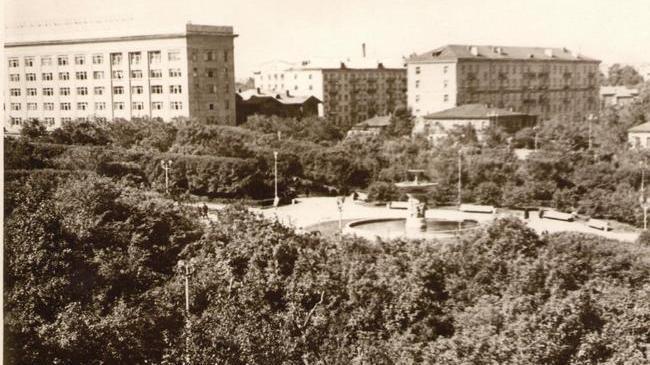 🌳 Сквер на площади Революции 1961-1962 годы.