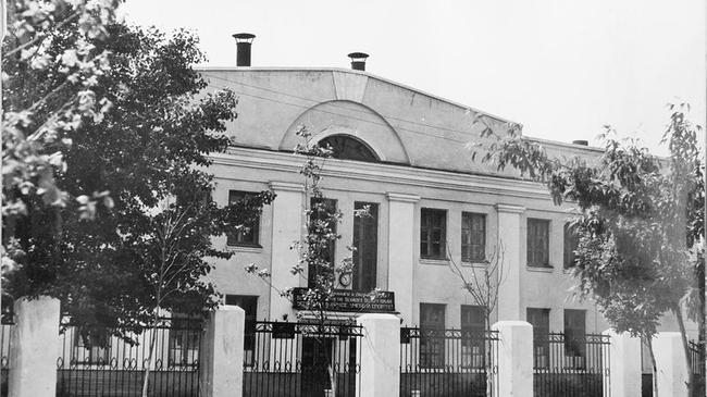 Бывшая котельная ЧТЗ (Савина, 5). Позже переоборудованная под детскую спортивную школу. Фото из фондов Музея ЧТЗ. 