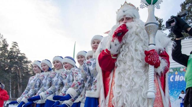 Главный российский Дед Мороз с подарками и поздравлениями добрался до Челябинска