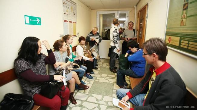 Журналисты Челябинска встали в очередь на прививку гриппа