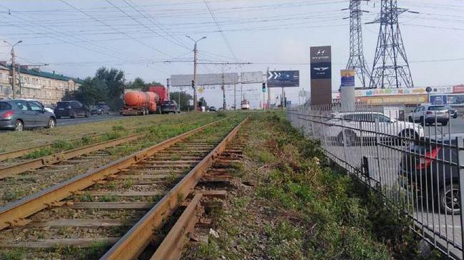 В Челябинске снова похитили трамвайные рельсы