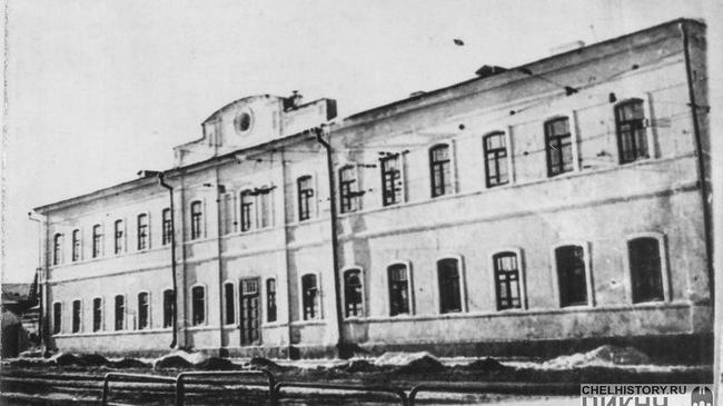 Городские казармы, 1872 г. (ныне - гарнизонный госпиталь). Фото 1950х гг.