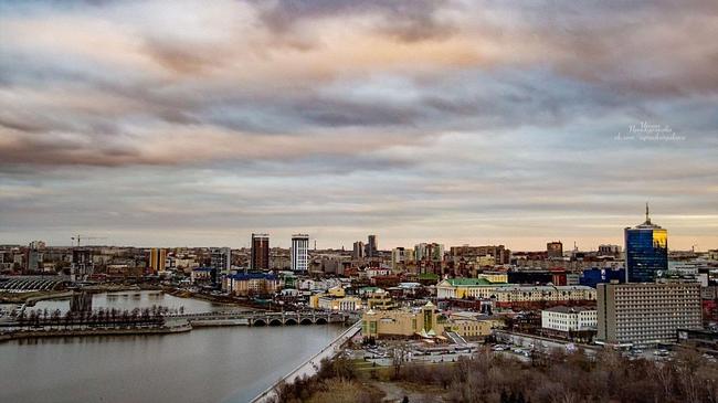 ❄🍂 Красивый вид на любимый город. Опишите стикером какие эмоции у вас вызывает ноябрь!