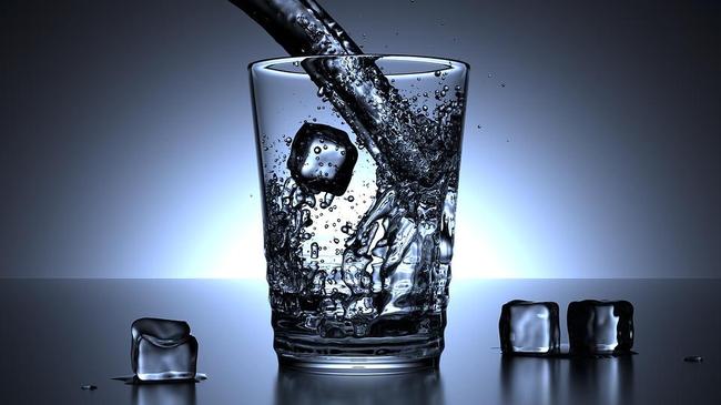 "Выпей стакан воды - поддержи свои почки". Челябинцев приглашают бесплатно проверить свое здоровье