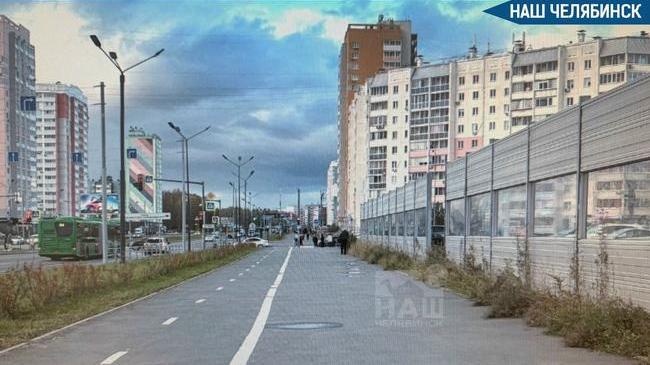 ⚠ Самокатчик сбил ребенка на тротуаре в Парковом