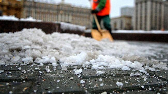 Дорожные службы встретили челябинский снегопад во всеоружии 