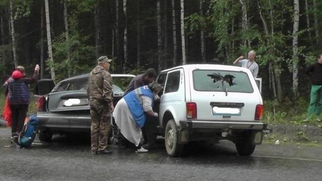 В Челябинской области два человека погибли в лобовом столкновении иномарки и ВАЗа