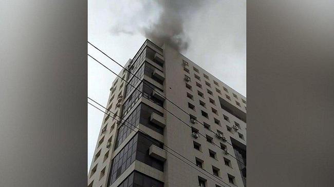 В Челябинске горит офисная высотка