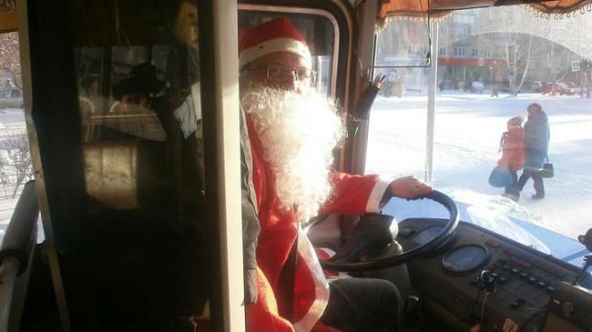 Пассажиров между Копейском и Коркино развозит Дед Мороз