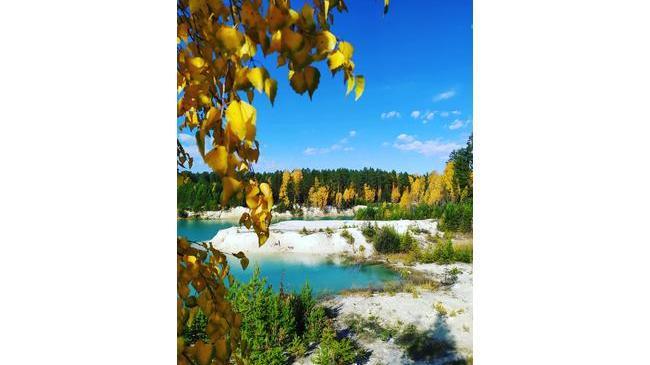 Осень на каолиновом карьере 🍂🍁 Яркое сочетание красок 😊