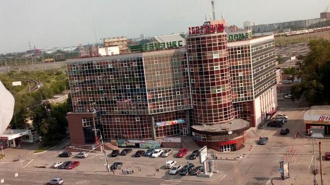 Бизнес дом Спиридонова с 10-ти этажной высоты.