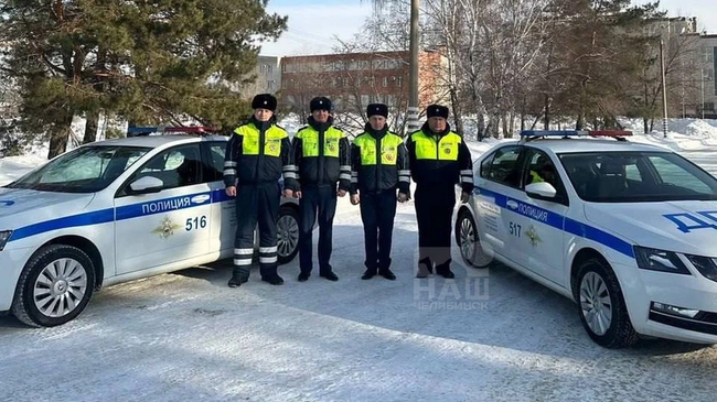 🙏🏻 Полицейские помогли девушке-водителю