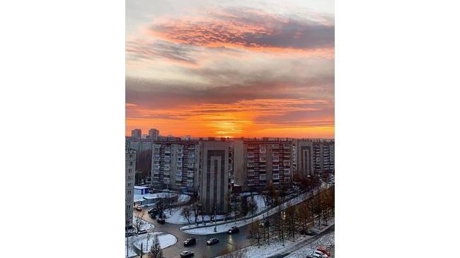🔥 Обалденный огненный закат в Челябинске. Успели сфоткать?