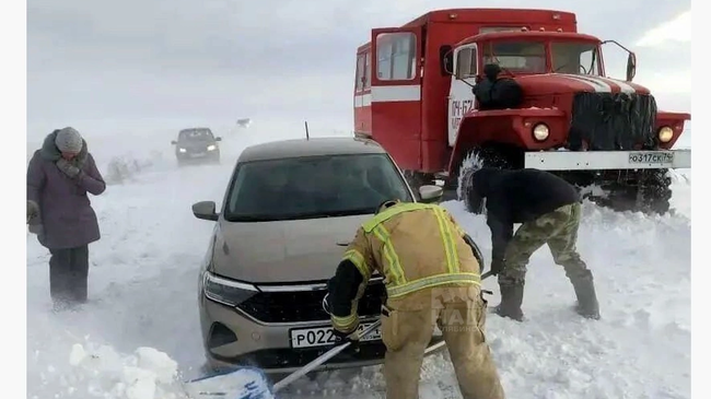 ⛑ ️Около 50 автомобилей вызволили из снега