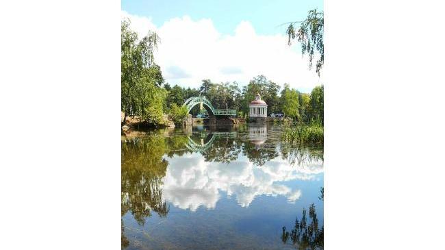 Челябинск, парк Гагарина. Одно из самых любимых и фотографируемых горожанами мест! 💜 А у вас есть фото со смотровой площадки? 😉 